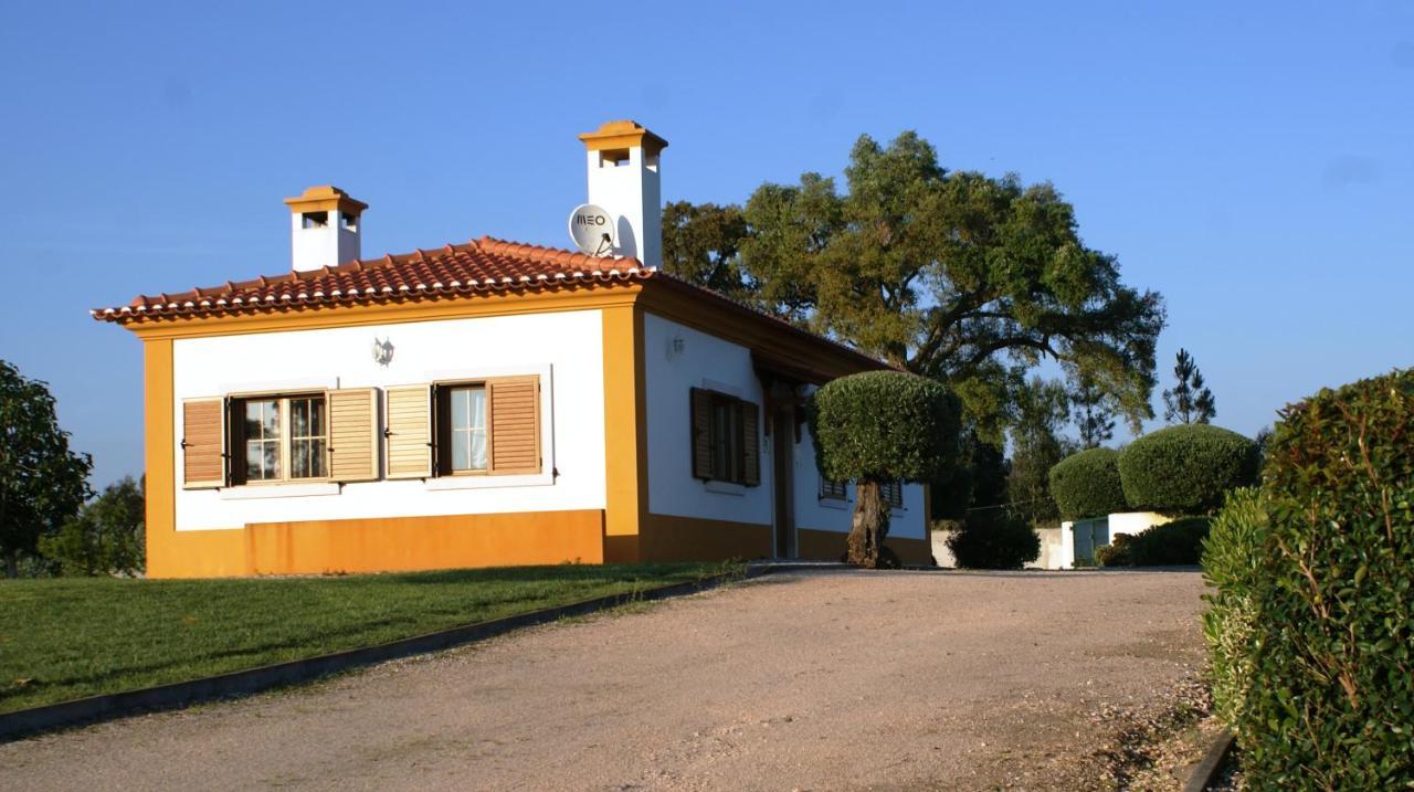 Casa Da Eira Em Dornes - Casa De Campo Familiar Com Piscinaゲストハウス エクステリア 写真